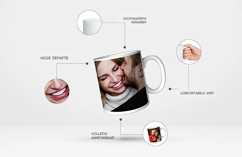 Gepersonaliseerde fotomok met afbeelding van een kruipende baby in dierenpak